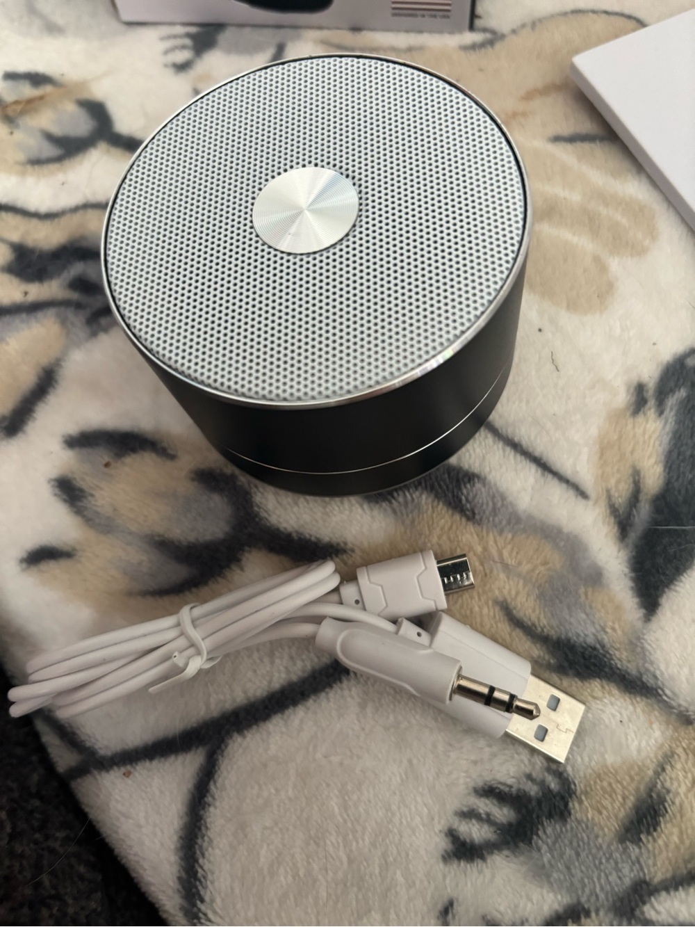 Jackpot Mini Portable Bluetooth Speaker — Black - Picture 4 of 6
